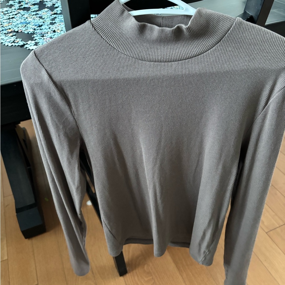 GAP Taupe Ribbed Turtleneck